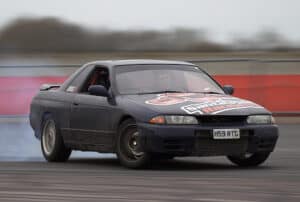 r32-skyline