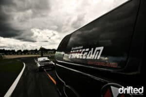 The R32 by the Tomason drift team also ended up at the rope of the Toyota