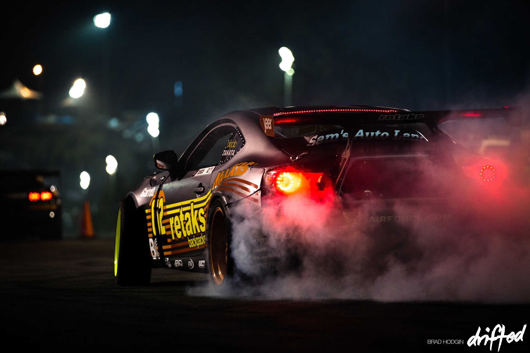 Ryan_Tuerck_night_burnout