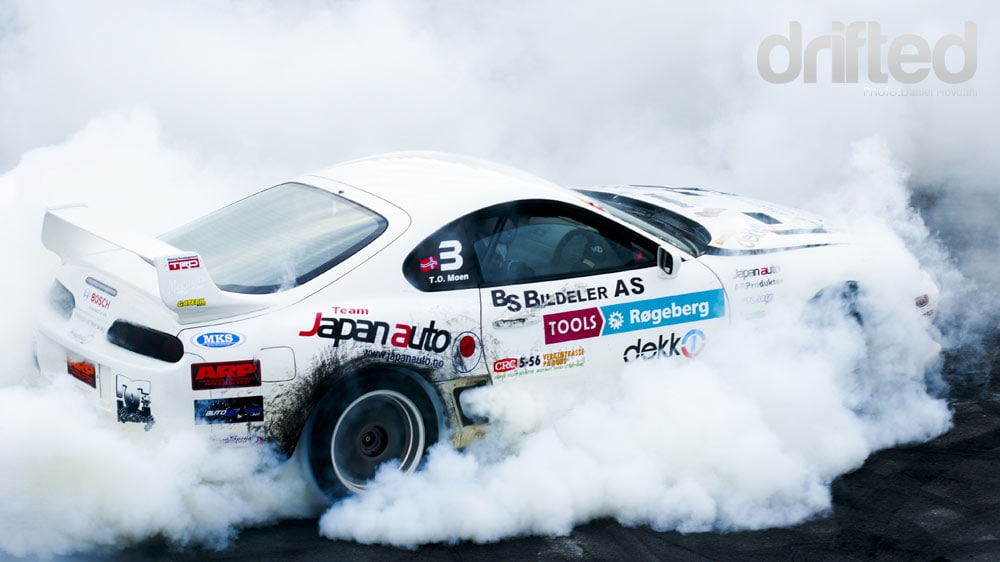 Tyres for Drift Cars: What to Look For? - Image supra burnout