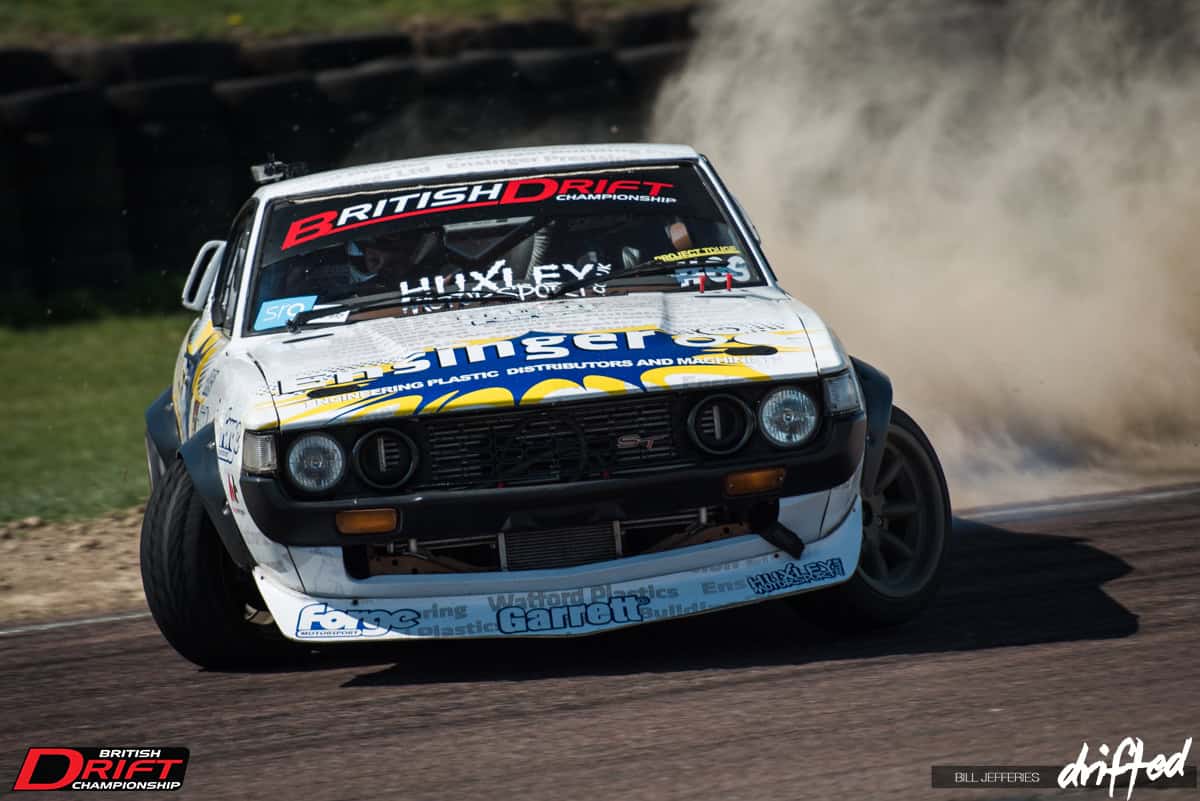 How To Drift - The Complete Guide - Image classic toyota drifting