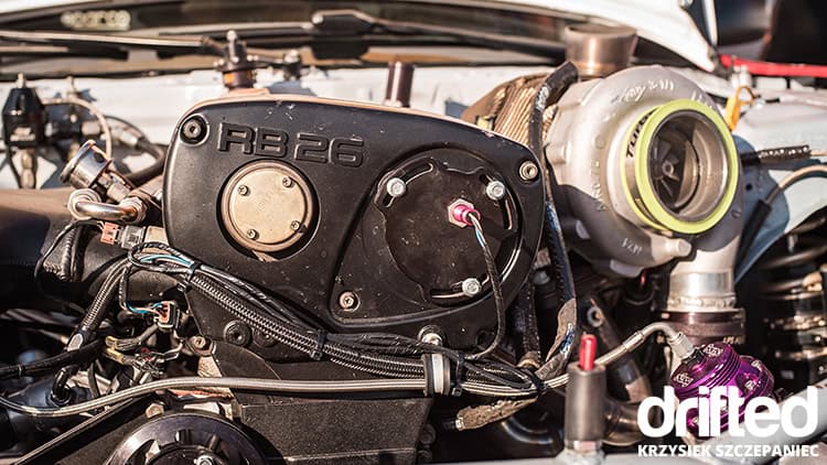 RB26DETT Vs 2JZGTE - Which Is Better? - Image rb26dett top mount turbo