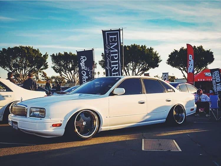 VH45DE - Everything You Need To Know - Image vh45de white vip car