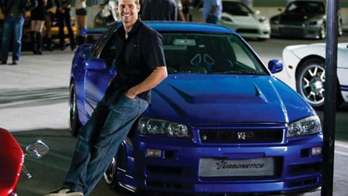 スカイライン 　THE HISTORY OF SKYLINE　プルバックカー GT-R 34スカイラインV-spec II nur 青 プルバックカー - メルカリ