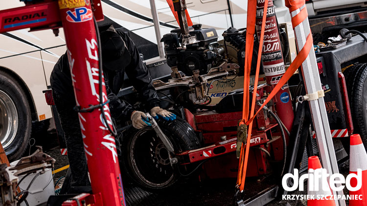 The Drift League - Irwindale 2019 - Image tire fitting