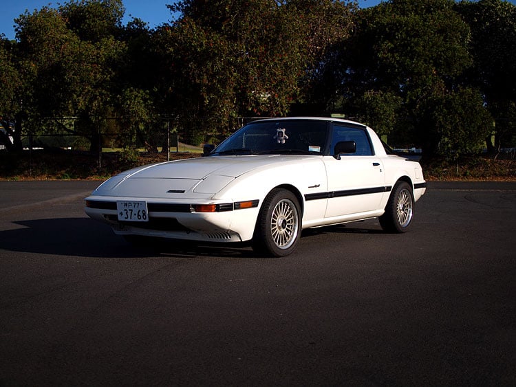 Ultimate Mazda RX-7 Guide - Everything You Need To Know - Image classic mazda rx7