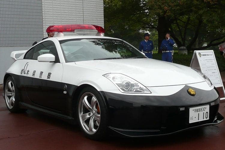 Ultimate Nissan 350z Guide - Everything You Need To Know - Image japan police nissan 350z