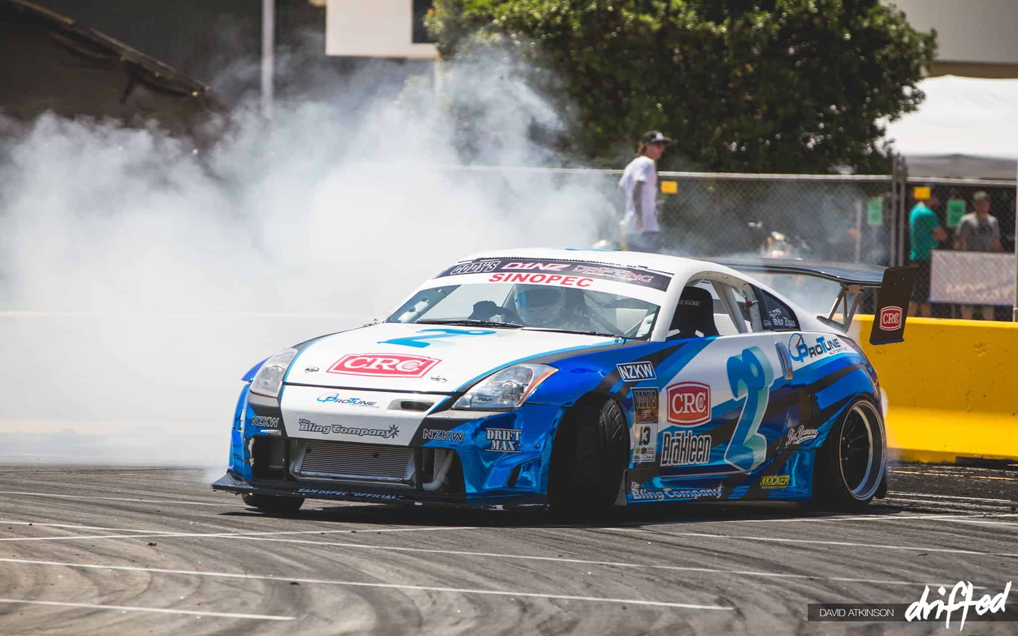Ultimate Nissan 350z Guide - Everything You Need To Know - Image 350z drifting