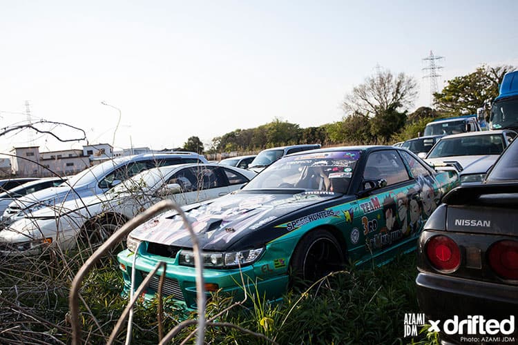 How Long Can a Car Sit Without Being Driven? - Image grass car storage garage