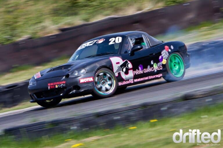 11 Best Cheap Drift Cars In 2025 - Image mazda miata nb drifting