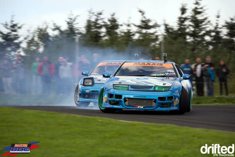 11 Best Cheap Drift Cars In 2025 - Image nissan 300zx blue 180sx battle cheap drift cars