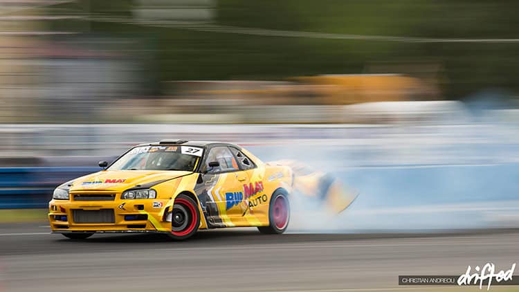 Why Is The Nissan Skyline Illegal In The United States? - Image nissan skyliner r34 lost bumper