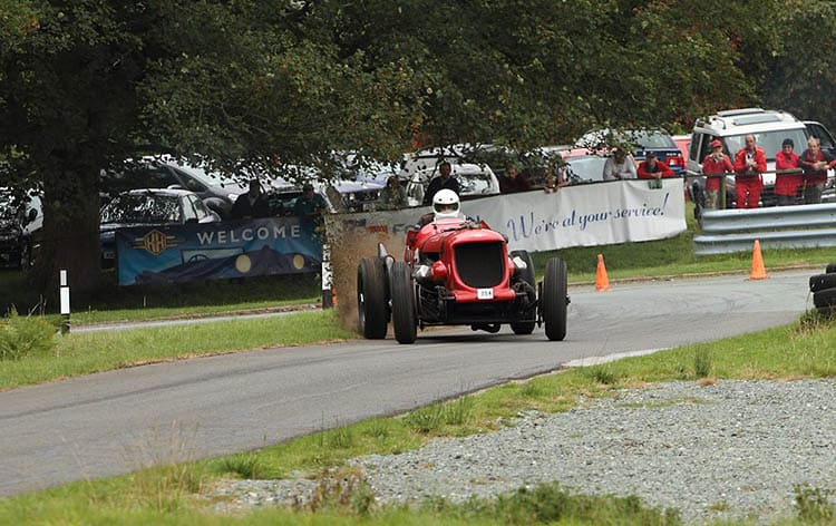 Snap Oversteer - What Exactly Is It? - Image classic car