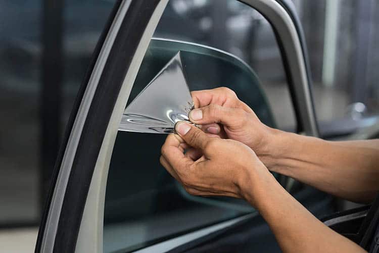 How To Remove Window Tint - The Ultimate Guide - Image how to remove window tint