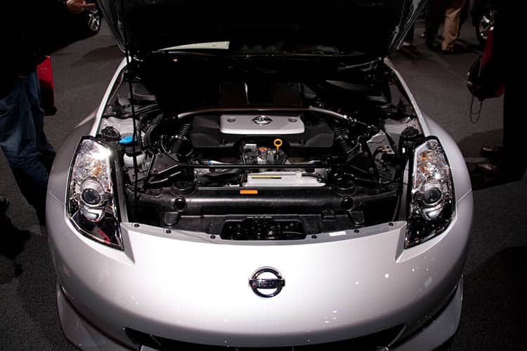 Ultimate 350z Oil Guide - Everything You Need To Know - Image engine bay nismo nissan