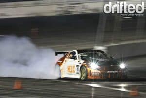 night drifting nissan 350z oil thumbnail