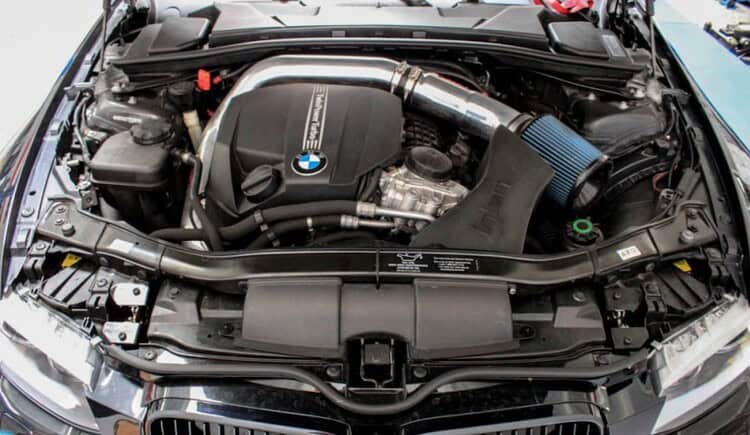 BMW N55 Engine: The Ultimate Guide - Image oem fitted cold air intake bmw n55