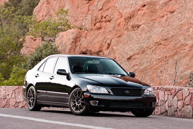 Lexus IS300 - The Japanese 3-Series? - Image stock is300