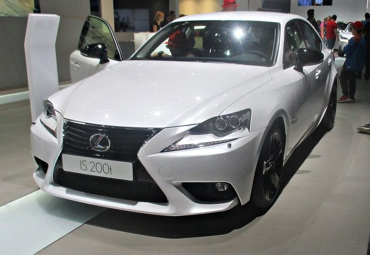 Lexus IS300 - The Japanese 3-Series? - Image xe 30 is300