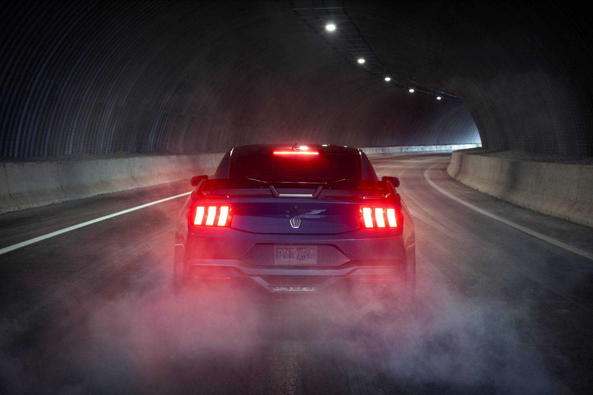 'Murica Rejoice! Ford Pledges Allegiance To Manual V8s - Image 'Murica Rejoice! Ford Pledges Allegiance To Manual V8s - Image 4