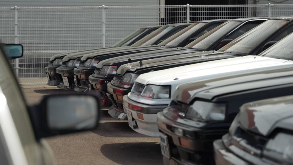 This Crazy Skyline Graveyard Has More R31s Than You Knew Existed - Image This Crazy Skyline Graveyard Has More R31s Than You Knew Existed - Image 12
