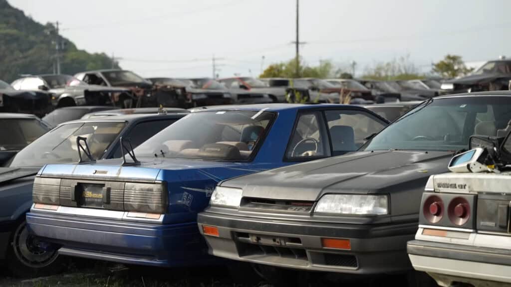 This Crazy Skyline Graveyard Has More R31s Than You Knew Existed - Image This Crazy Skyline Graveyard Has More R31s Than You Knew Existed - Image 16