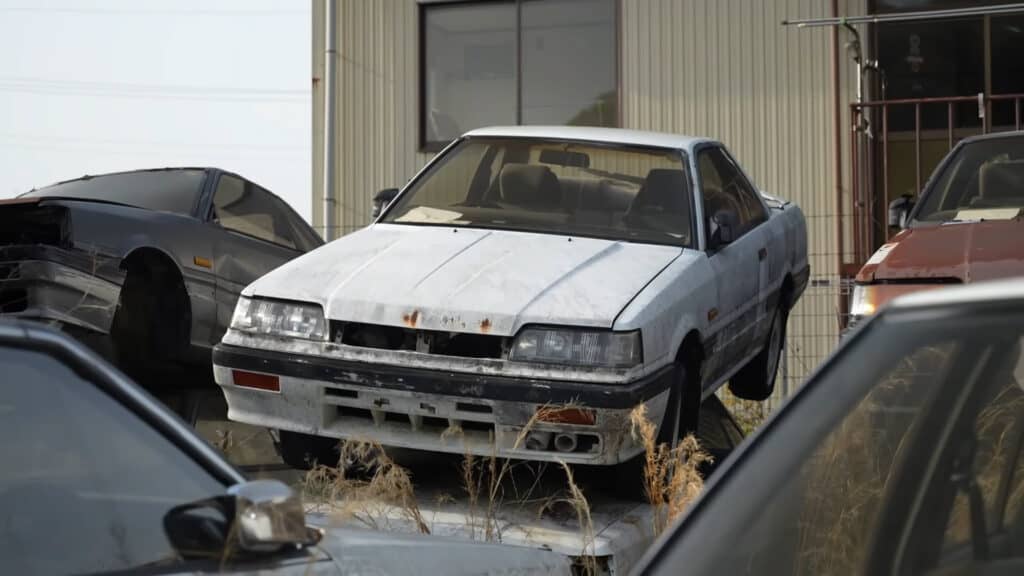 This Crazy Skyline Graveyard Has More R31s Than You Knew Existed - Image This Crazy Skyline Graveyard Has More R31s Than You Knew Existed - Image 17