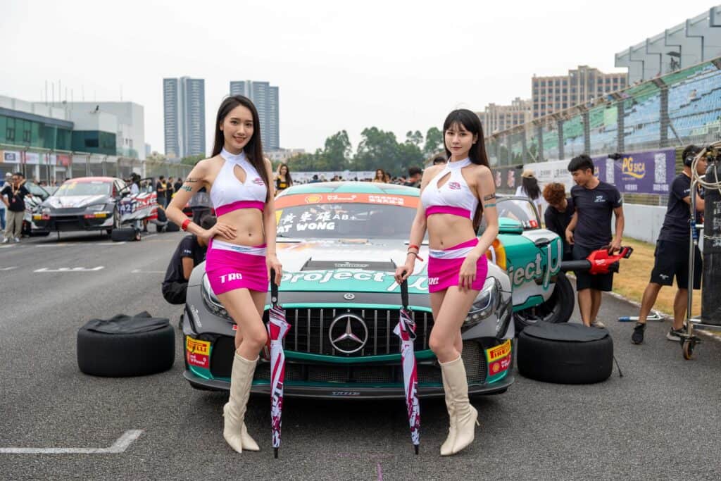 GALLERY - Grid Girls Turn China's Zhuhai Racetrack Into A Catwalk - Image GALLERY - Grid Girls Turn China's Zhuhai Racetrack Into A Catwalk - Image 5