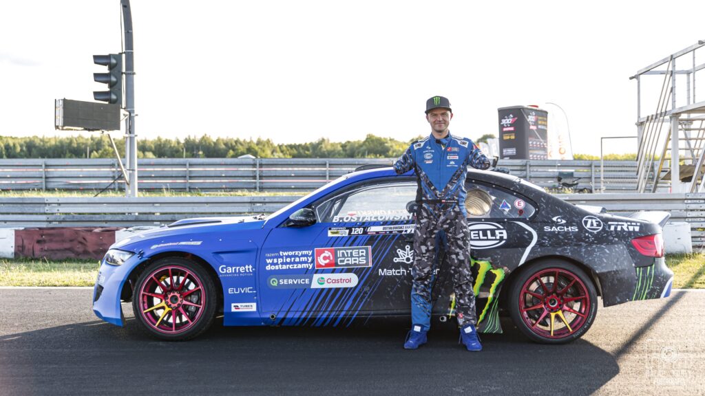 Pro Drifter To Compete In The Drift Masters Stadium Final Using His Feet - Image Pro Drifter To Compete In The Drift Masters Stadium Final Using His Feet - Image 7