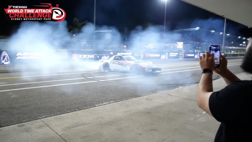 Japanese Driver Sparks Outrage With Smoky Donuts In World Time Attack Pit Lane - Image Japanese Driver Sparks Outrage With Smoky Donuts In World Time Attack Pit Lane - Image 6