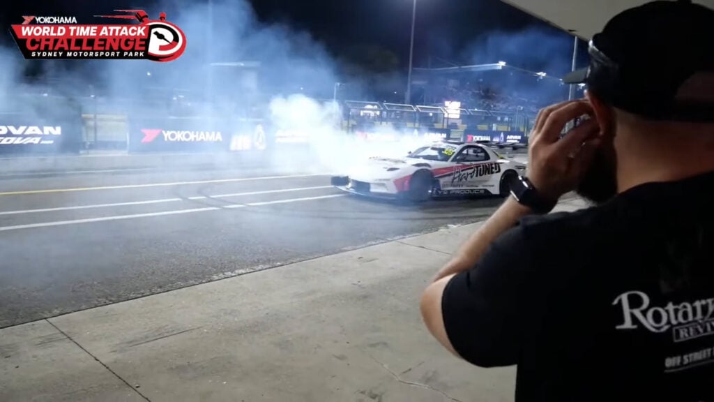 Japanese Driver Sparks Outrage With Smoky Donuts In World Time Attack Pit Lane - Image Japanese Driver Sparks Outrage With Smoky Donuts In World Time Attack Pit Lane - Image 8